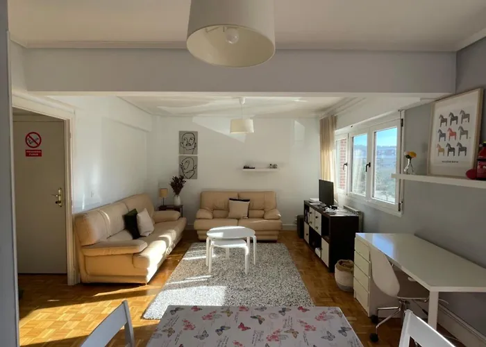 Apartamento En Getxo. Cercano Al Puerto Viejo
